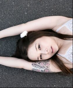 pretty hot babe 190
